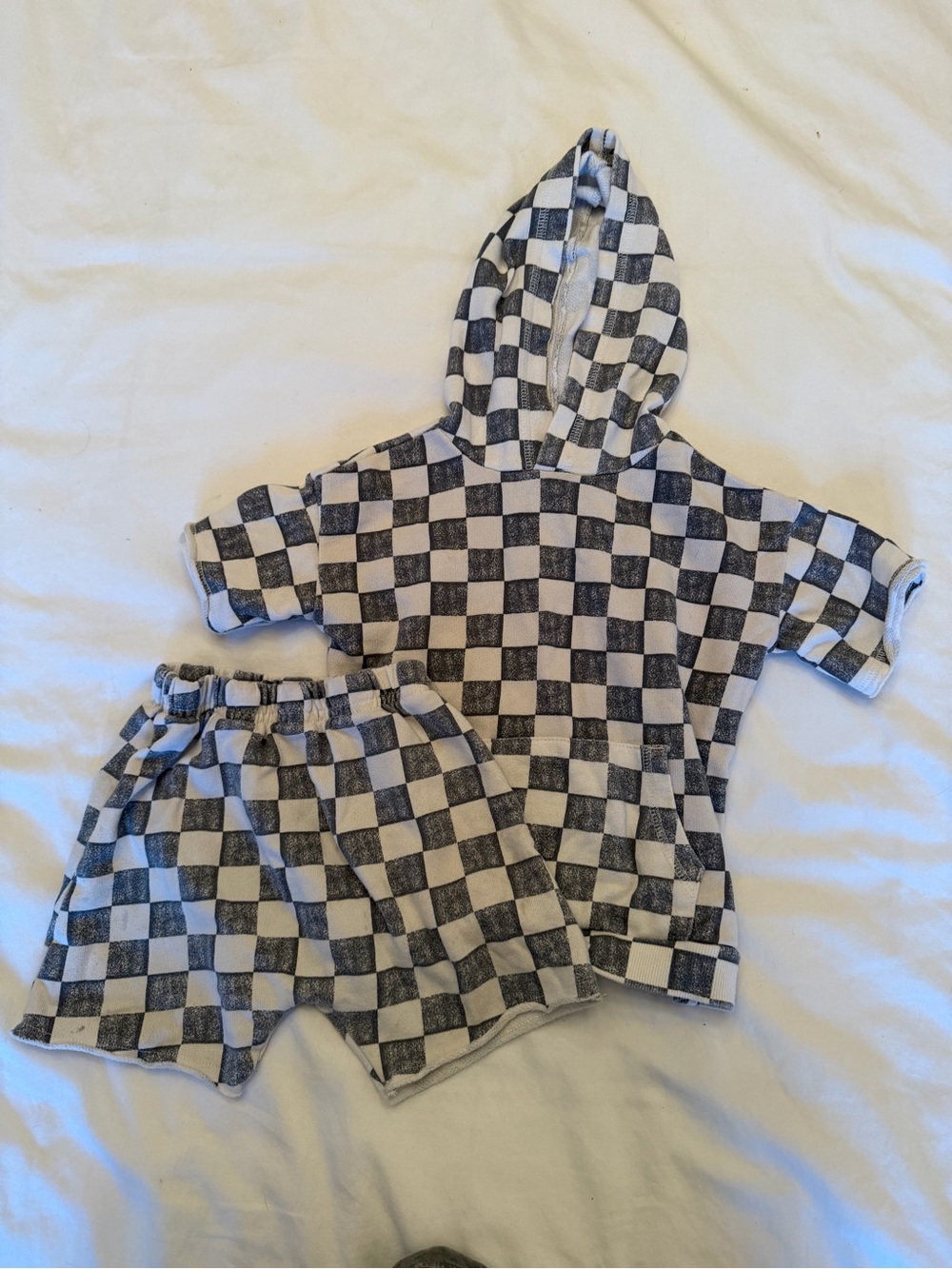 Boys Checkered Hooded Short Set, size 4T